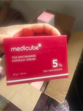 Medicube TXA Niacinamide Capsule Cream 5% - Pink